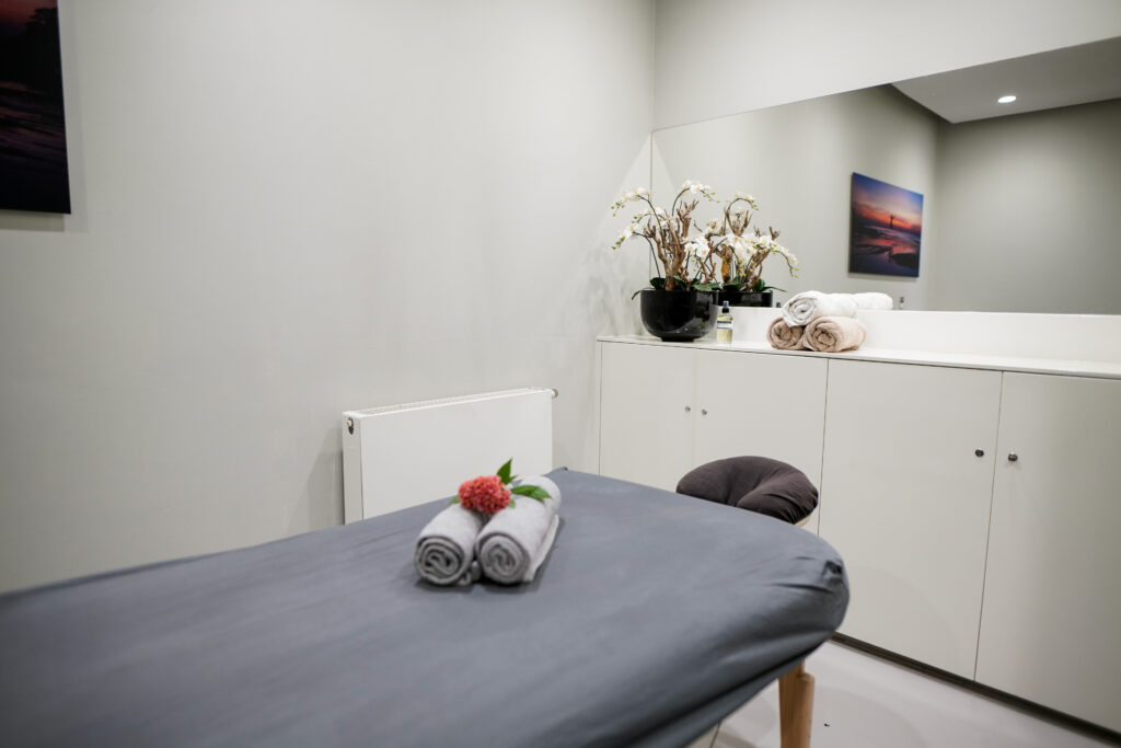 Afbeelding 2 van Ontspanningsmassage in de Pijp de massage bank